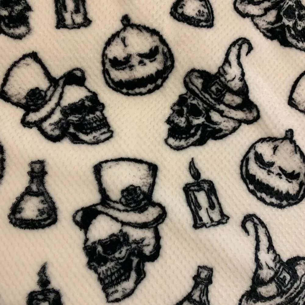 Plush Halloween Skulls & Pumpkins Throw Blanket - LIKE NEW